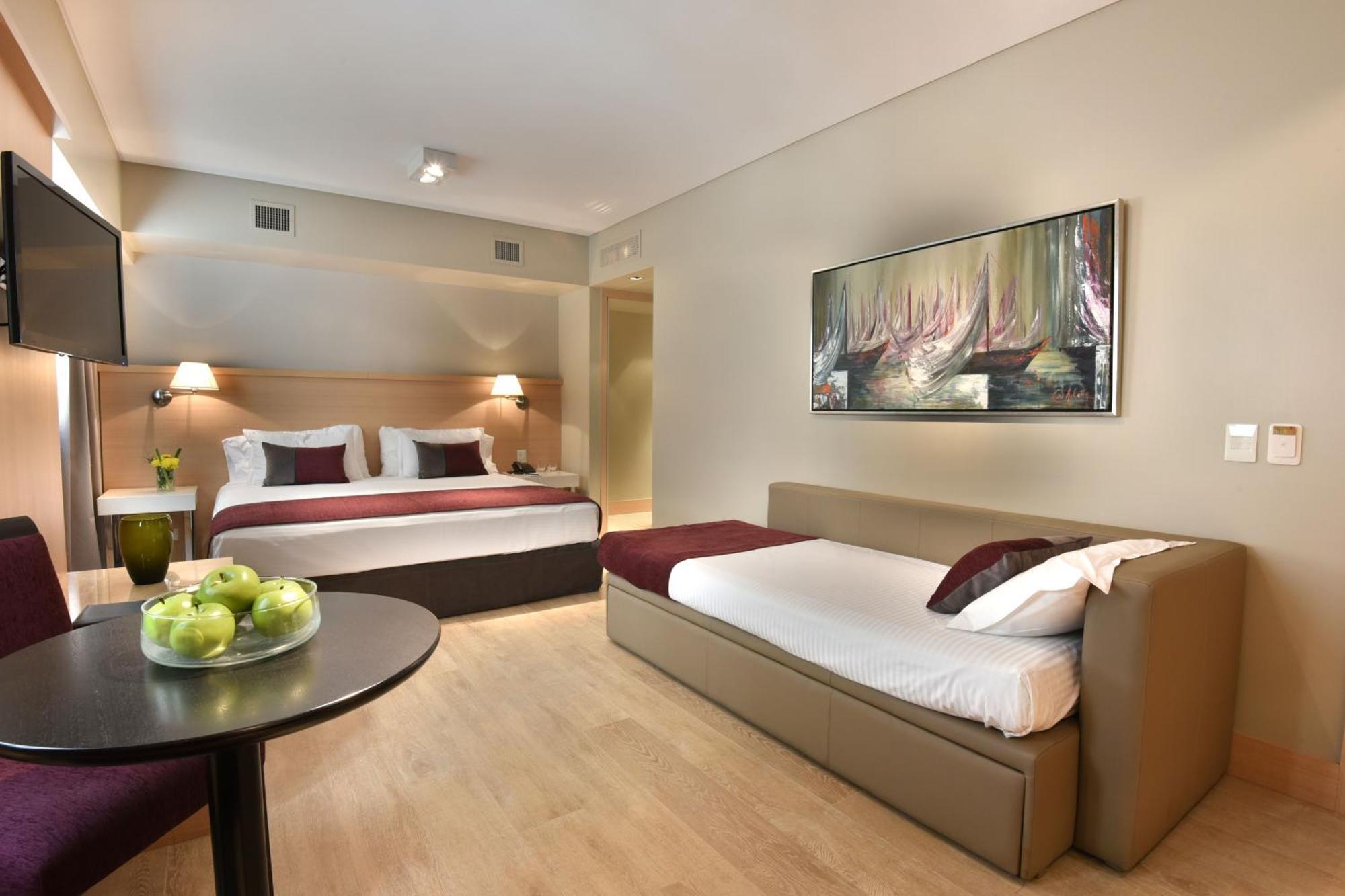 Deluxe Triple Room